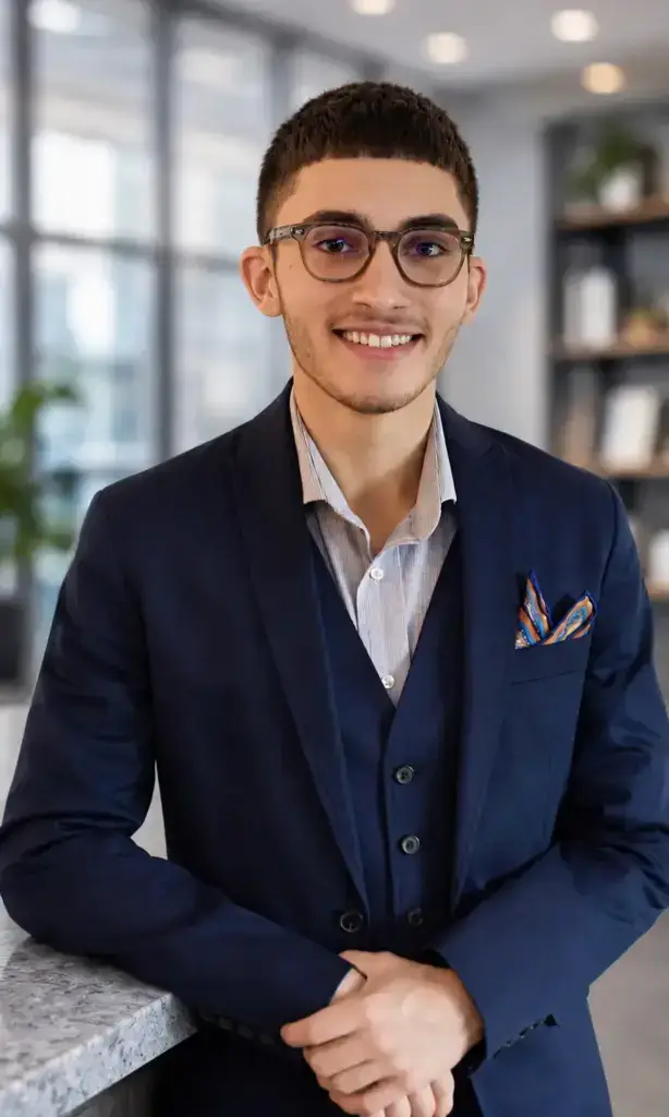 Audyn Kamalzadeh, Paralegal